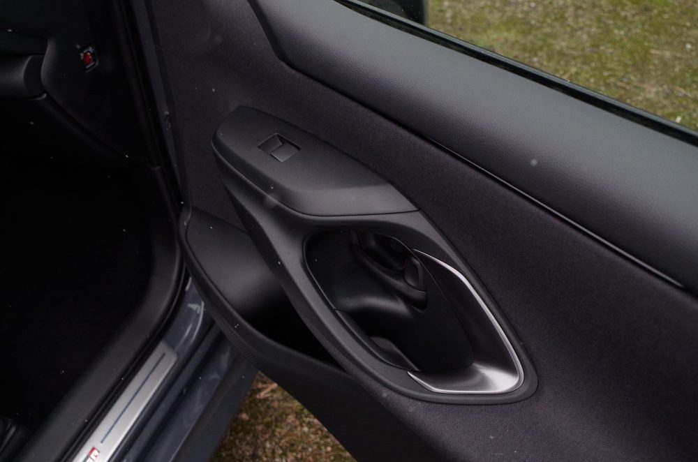 Toyota Yaris 1.5 Hybrid Dynamic Force 130 KM e-CVT GR SPORT B29