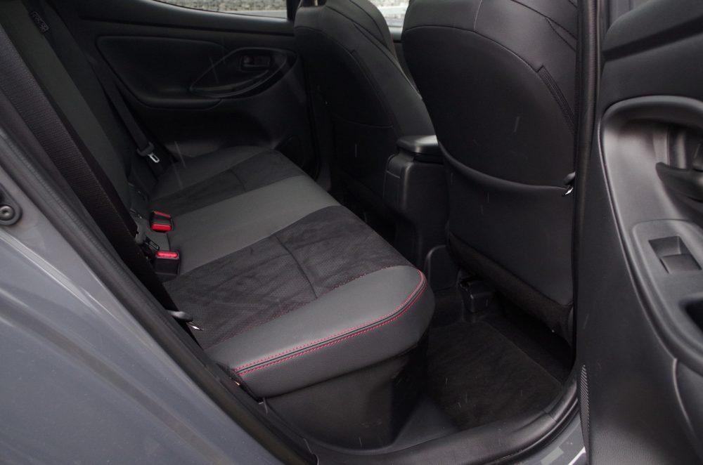 Toyota Yaris 1.5 Hybrid Dynamic Force 130 KM e-CVT GR SPORT B57