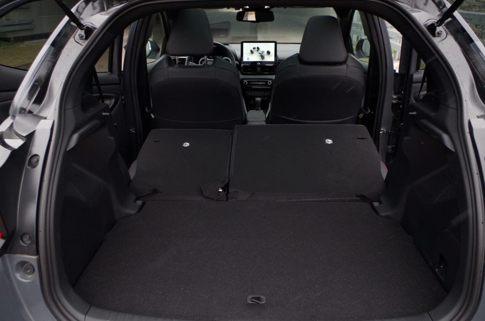 Toyota Yaris 1.5 Hybrid Dynamic Force 130 KM e-CVT GR SPORT E09