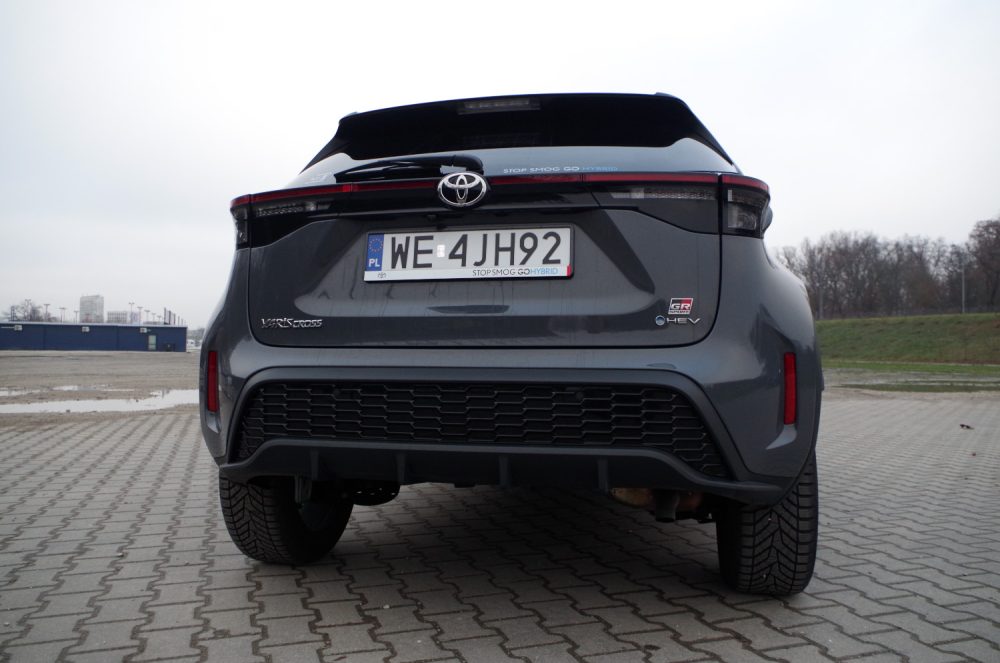 Toyota Yaris Cross 1.5 Hybrid Dynamic Force FWD 130 KM e-CVT GR SPORT A03