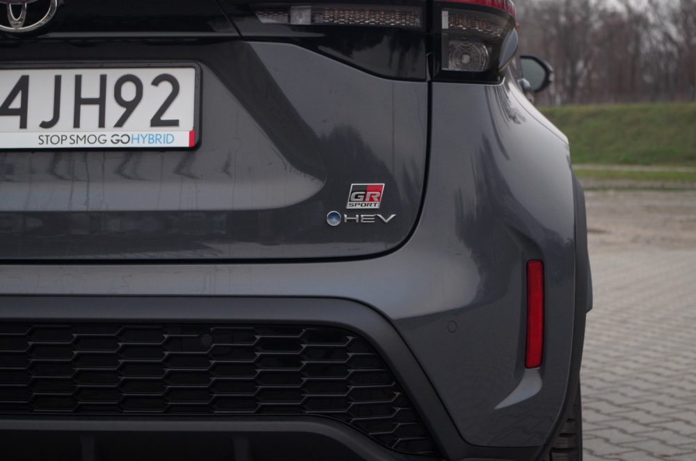 Toyota Yaris Cross 1.5 Hybrid Dynamic Force FWD 130 KM e-CVT GR SPORT A04