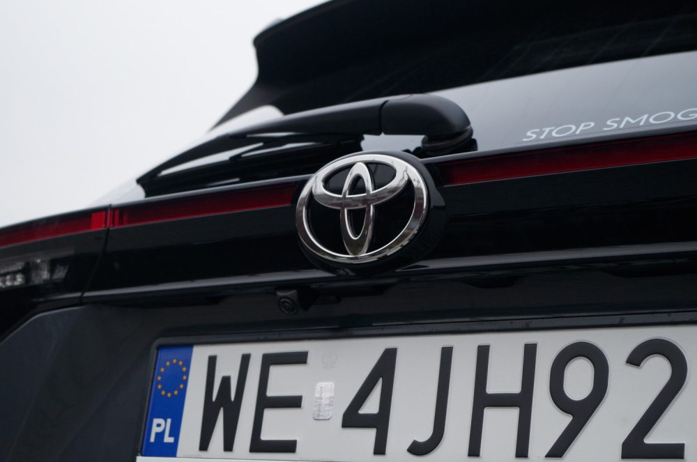 Toyota Yaris Cross 1.5 Hybrid Dynamic Force FWD 130 KM e-CVT GR SPORT A07