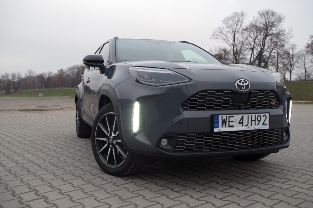 Toyota Yaris Cross 1.5 Hybrid Dynamic Force FWD 130 KM e-CVT GR SPORT A29