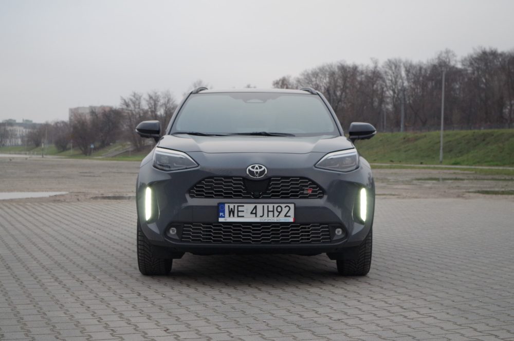 Toyota Yaris Cross 1.5 Hybrid Dynamic Force FWD 130 KM e-CVT GR SPORT A34