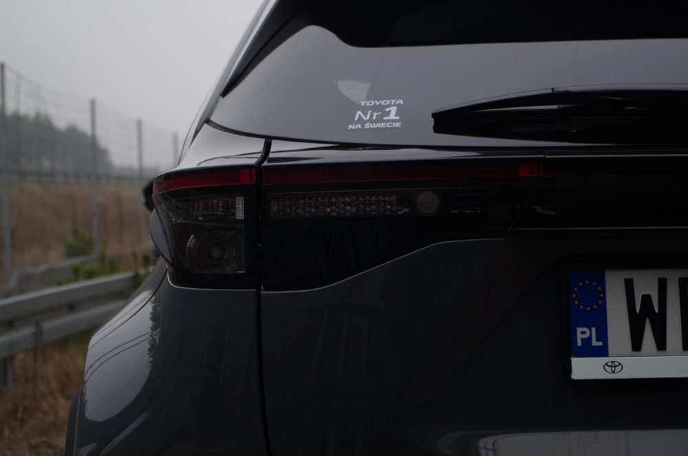 Toyota Yaris Cross 1.5 Hybrid Dynamic Force FWD 130 KM e-CVT GR SPORT A43