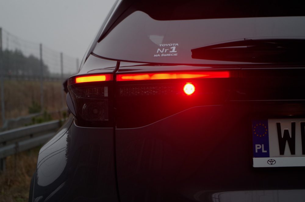 Toyota Yaris Cross 1.5 Hybrid Dynamic Force FWD 130 KM e-CVT GR SPORT A47