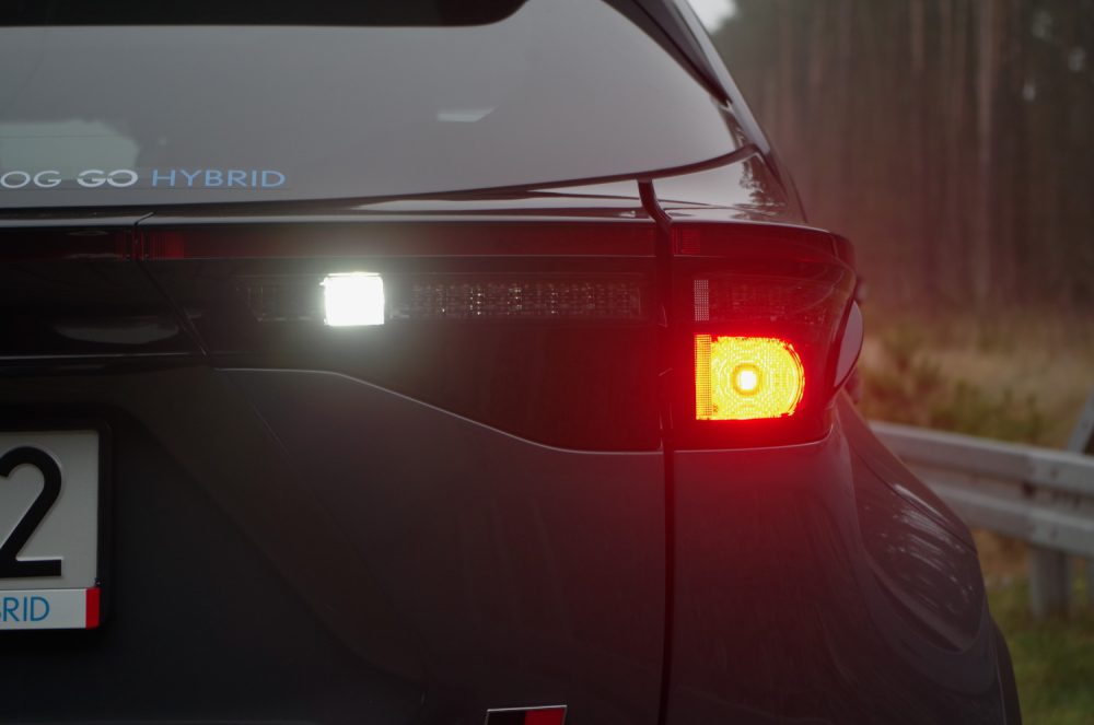 Toyota Yaris Cross 1.5 Hybrid Dynamic Force FWD 130 KM e-CVT GR SPORT A48