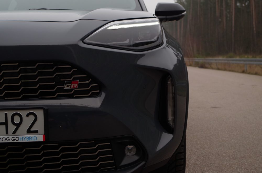 Toyota Yaris Cross 1.5 Hybrid Dynamic Force FWD 130 KM e-CVT GR SPORT A50