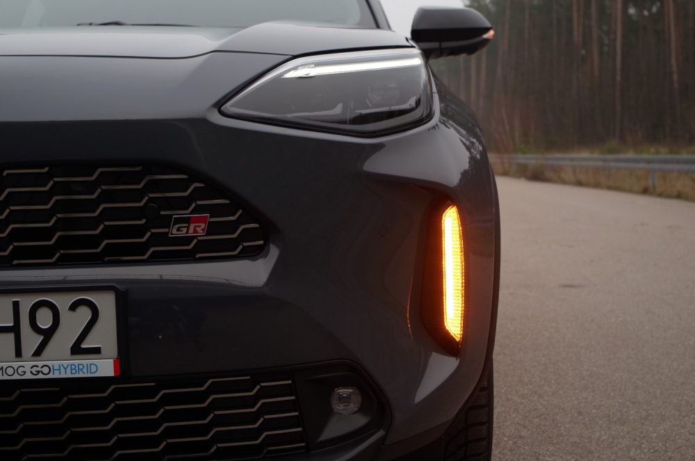 Toyota Yaris Cross 1.5 Hybrid Dynamic Force FWD 130 KM e-CVT GR SPORT A51