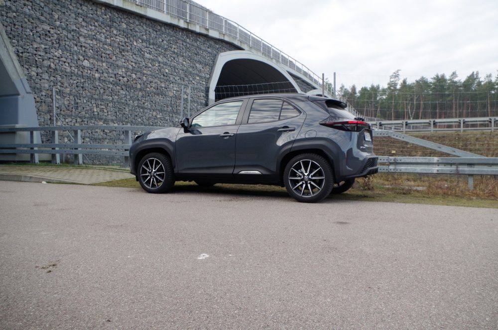 Toyota Yaris Cross 1.5 Hybrid Dynamic Force FWD 130 KM e-CVT GR SPORT A58