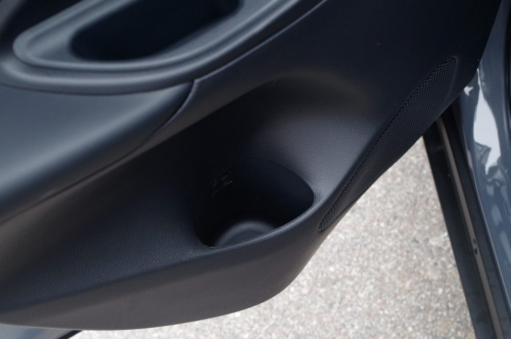 Toyota Yaris Cross 1.5 Hybrid Dynamic Force FWD 130 KM e-CVT GR SPORT B27