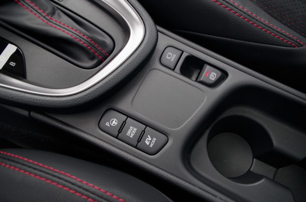 Toyota Yaris Cross 1.5 Hybrid Dynamic Force FWD 130 KM e-CVT GR SPORT B37