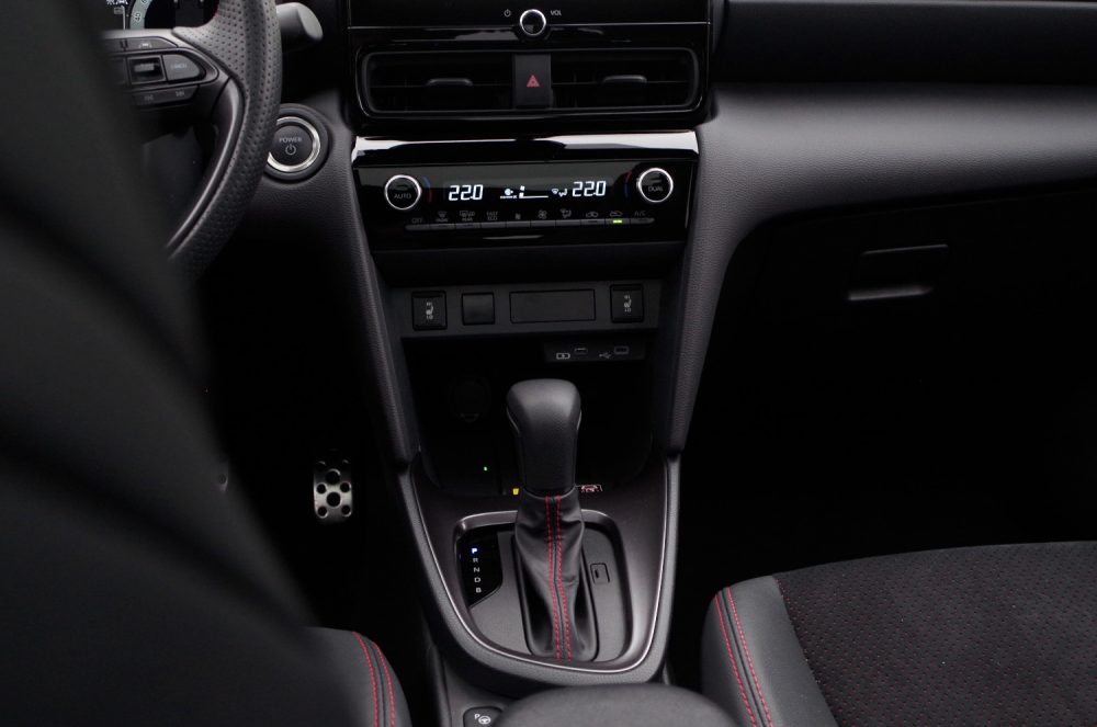 Toyota Yaris Cross 1.5 Hybrid Dynamic Force FWD 130 KM e-CVT GR SPORT B47