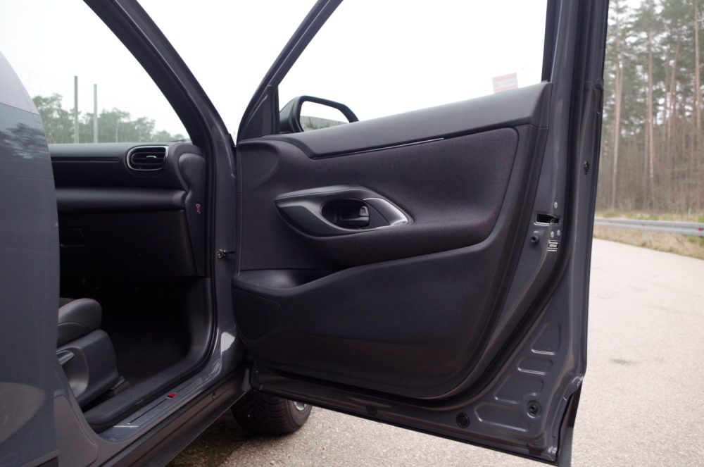 Toyota Yaris Cross 1.5 Hybrid Dynamic Force FWD 130 KM e-CVT GR SPORT B53