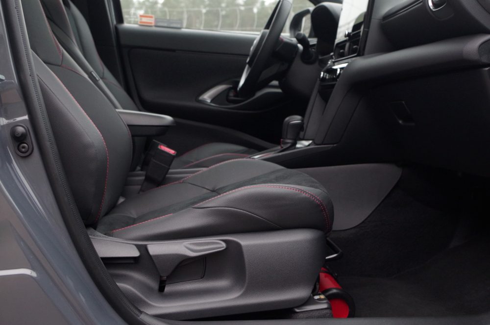 Toyota Yaris Cross 1.5 Hybrid Dynamic Force FWD 130 KM e-CVT GR SPORT B58