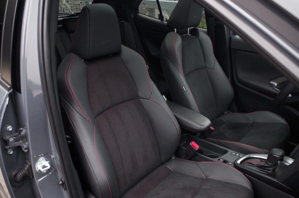 Toyota Yaris Cross 1.5 Hybrid Dynamic Force FWD 130 KM e-CVT GR SPORT B61