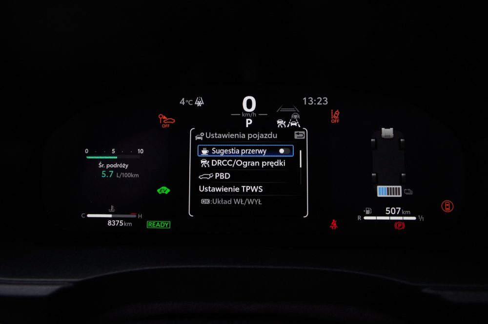 Toyota Yaris Cross 1.5 Hybrid Dynamic Force FWD 130 KM e-CVT GR SPORT C15