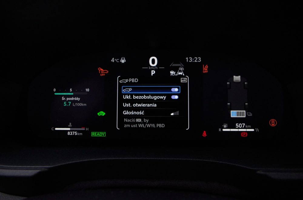 Toyota Yaris Cross 1.5 Hybrid Dynamic Force FWD 130 KM e-CVT GR SPORT C16